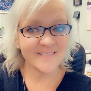 Meet your Posher, Tina